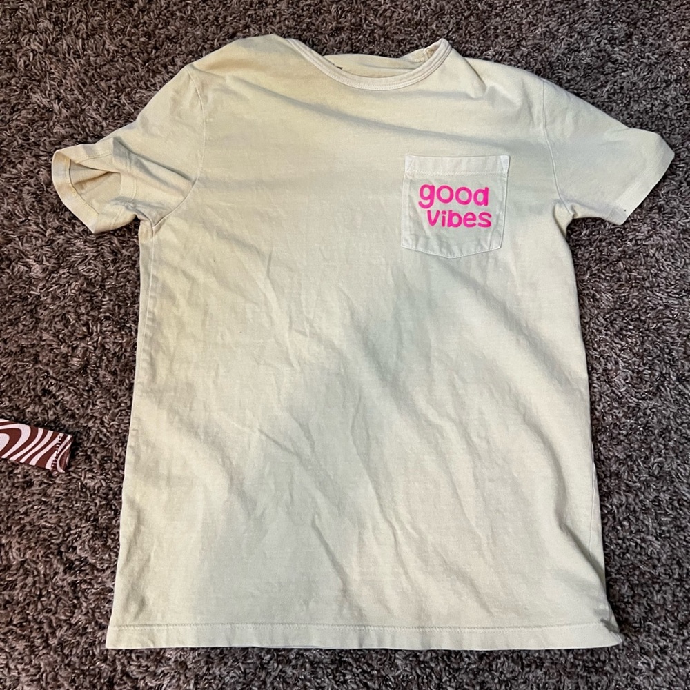 Yellow comfy good vibes tshirt